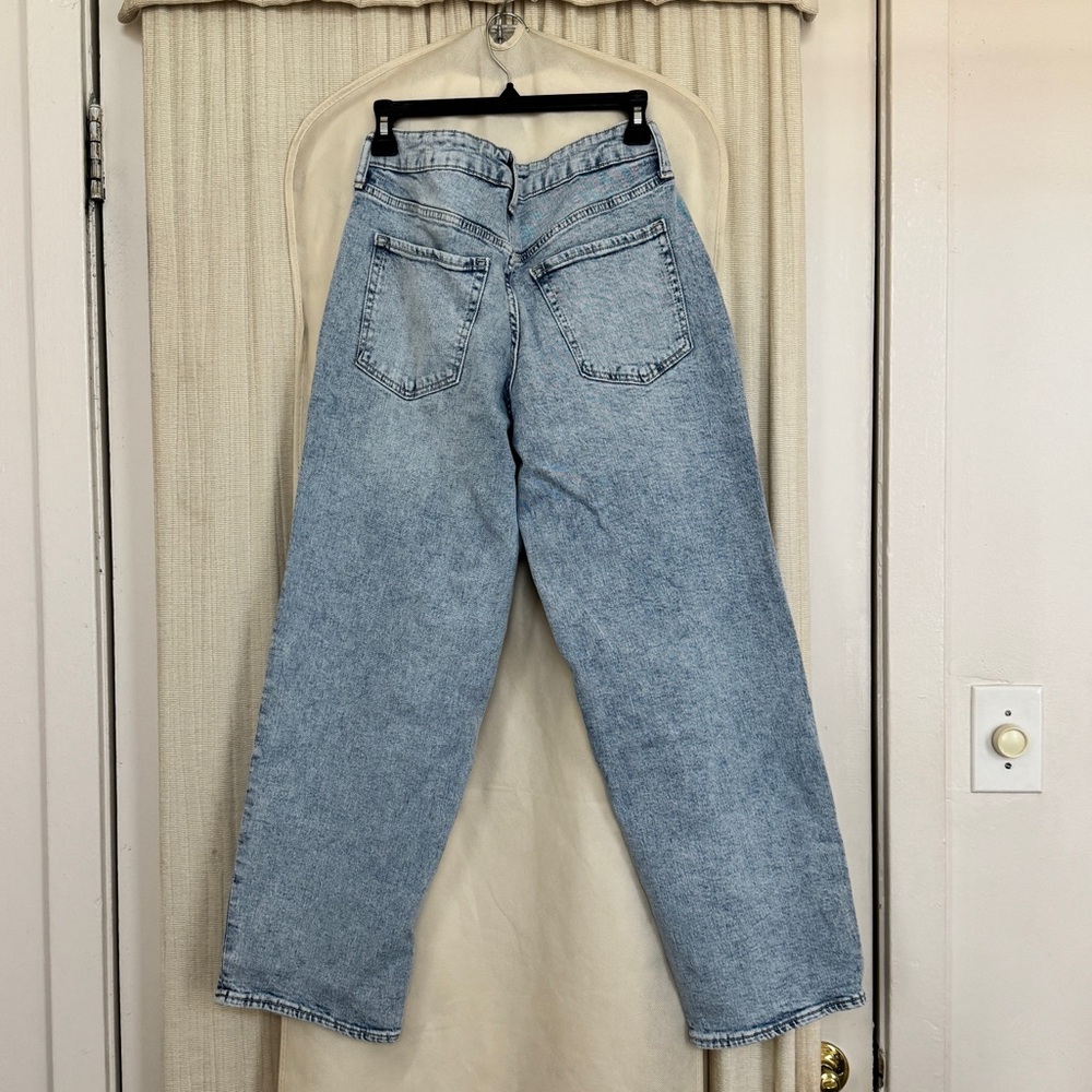 NWT Old Navy OG Loose High-Waisted Jeans Light Wash Size 10 Petite - Picture 3 of 8
